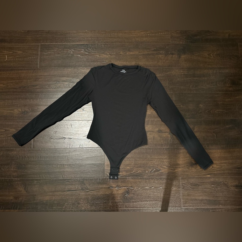 SKIMS - Fits Everybody Long Sleeve Crew Neck Thong Bodysuit - Medium